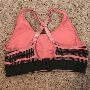 sports bra